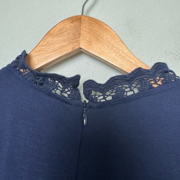 Chico’s Lace Front Top Long Sleeve Fashion Knit Blouse Deep Navy Chico’s Size 0 - Picture 8 of 12